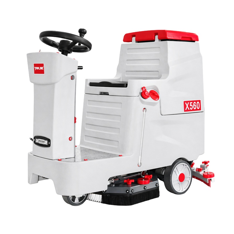 白山坦洁驾驶式洗地机X560